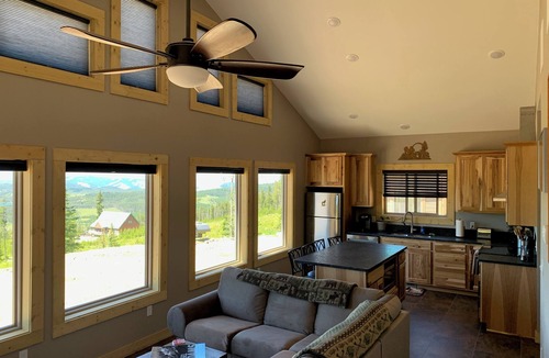 Georgetown House | Cozy new mountain guesthouse with epic view of Georgetown Lake and Pintler Range