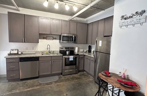 Downtown Richmond Apartment | Cozy Oasis Downtown Richmond, Patio, Wifi-Free parkingMins to VCU