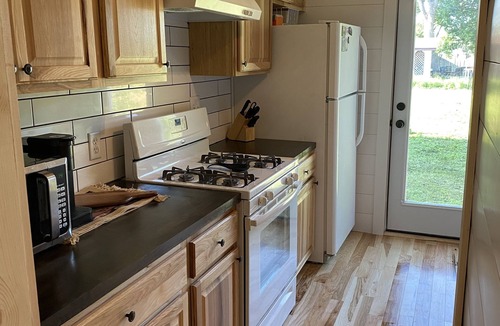 Powell House | Cozy one bedroom near Cody 10 miles to heart mountain 70 to Yellowstone