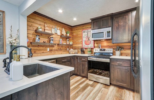 Coeur d'Alene Cottage | Cozy Pet-Friendly Coeur d'Alene Lake Cottage!