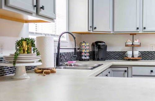 North Park House | Cozy & Private 4BDRM W/Hot Tub & Garage