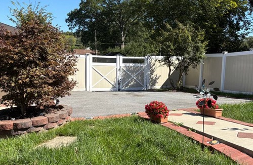 Landover Apartment | Cozy private one bedroom basement apartment with private parking and entrance.