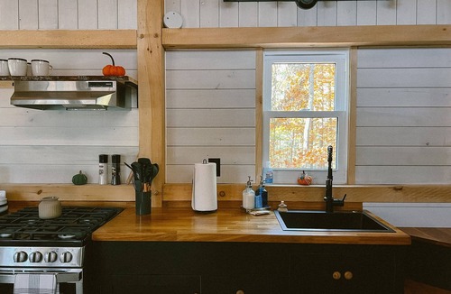 Mattawana House | COZY PSU Rustic Tiny Home and Fishing Retreat