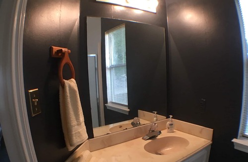 Briarforest House | Cozy & Quiet Private Guesthouse! Located in the Energy Corridor Greater Houston