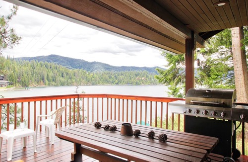 Hayden House | Cozy & Relaxing Cabin w/Paddle Boards, Pedal Boat, Canoe, Kayak and more!