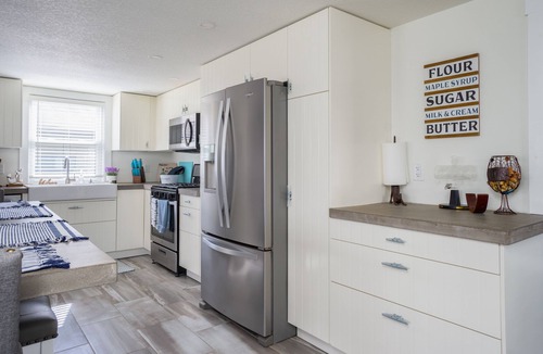 Lakeview House | Cozy Renovated Lakehouse with Boat Dock and Canal Access