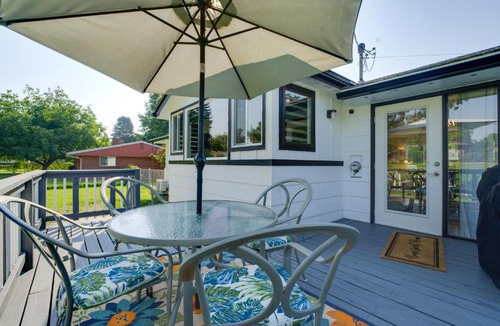 Spokane Valley House | Cozy Retreat in Spokane Valley with Fireplace