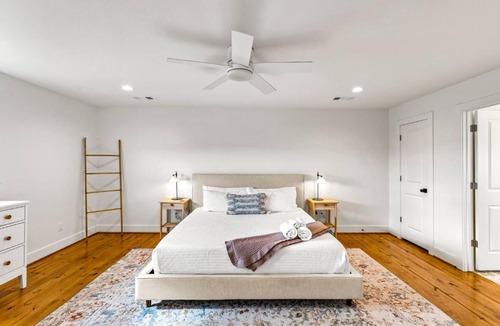 Jamaica Beach House | Cozy retreat w/stunning views,few steps fr beach