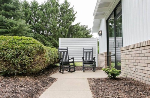 Millersburg Apartment | Cozy Romantic Suite for 2 in Ohio's Amish Country