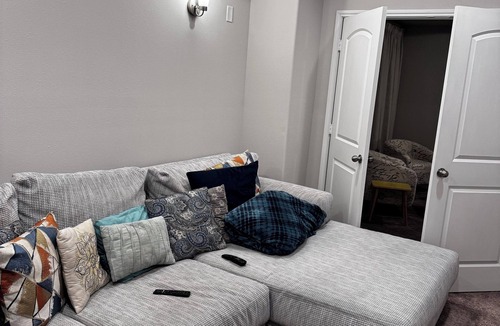 Cypress House | Cozy Room In Fantastic Cypress with Wi-Fi, AC.