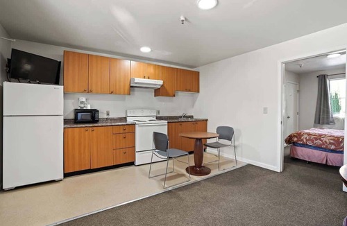 Fremont Apartment | (Cozy studio, 1BED, 1BA, w/ kitchen)