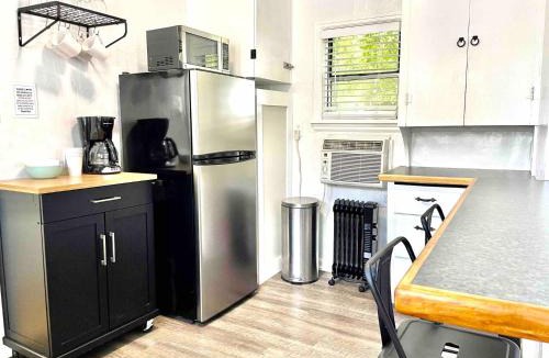 Twin Falls House | Cozy Studio Cottage - Downtown Twin Falls