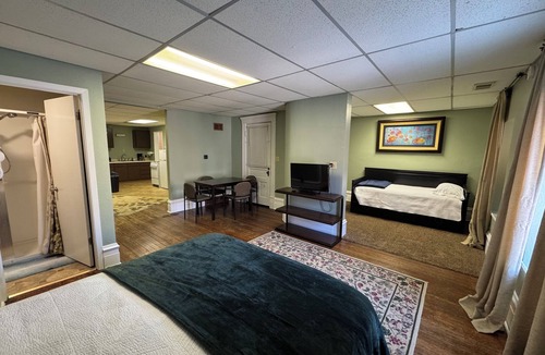 Belle Plaine Apartment | Cozy studio in beautiful Belle Plaine, IA