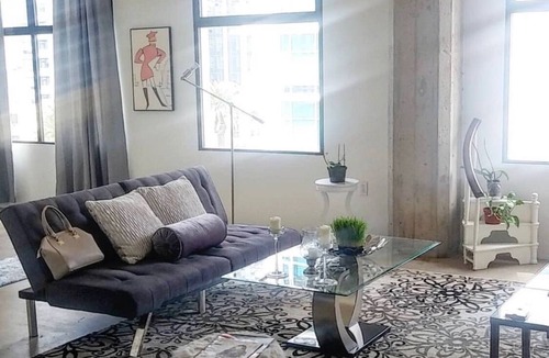 Downtown San Diego Apartment | Cozy Studio in Excellent Location with Kitty Cat!