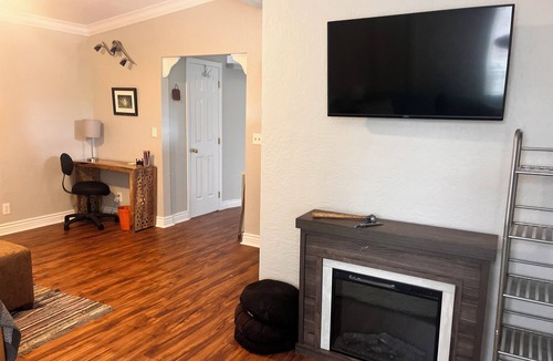 Boise Bench Apartment | Cozy studio on the Boise Bench, near airport.