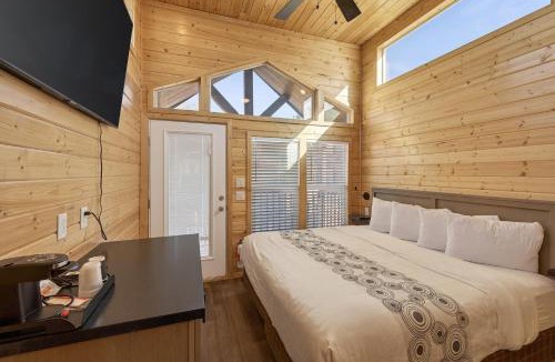 Page Apartment | Cozy Tiny Home With Loft