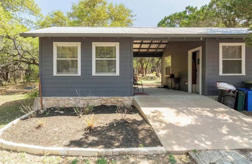 Austin Cabin | Cozy Tiny Nook in the Austin Hill Country-With Pool, HotTub, Firepit & animals!