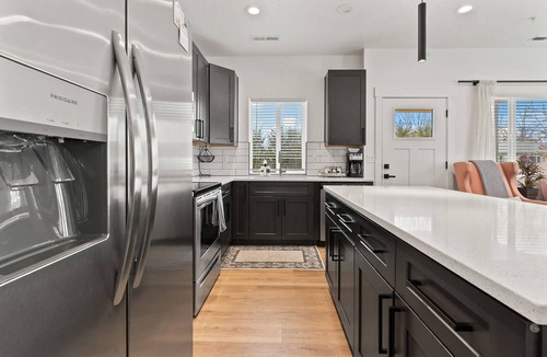 Boise Condo | Cozy "Turn of the Century" 3B/2B Explorers Suite