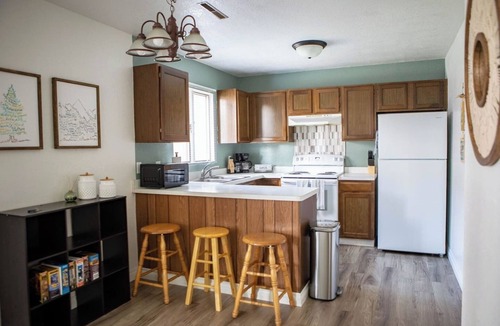 Great Falls Apartment | Cozy Twin Pines Apartment-Great Falls