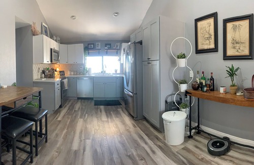 University City Condo | COZY UCSD/La Jolla Condo 2bd, 10-15 min from just about anywhere in the city