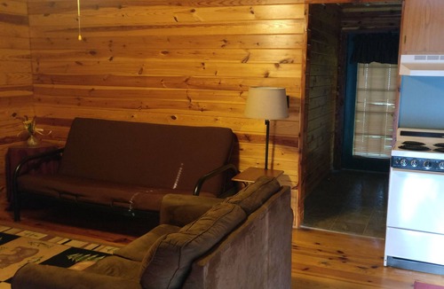 Mountain Pine House | COZY UNIT #2 WATERFRONT LOG CABIN