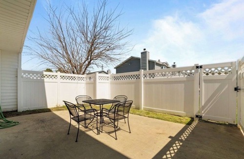 Westhaven House | Cozy updated Townhouse near Convention District with A/C