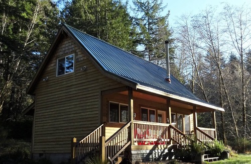 Reedsport Cabin | CozyCattail Cabin on our secluded coastal estuary woodland retreat