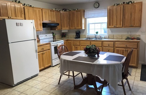 Craigmont House | Craigmont GetawaynGet comfortable and enjoy plenty of space and cozy fireplace!