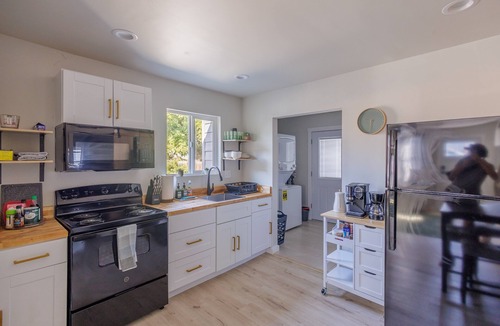 Downtown Klamath Falls House | Crater Lake House l Close to Hwy 97 l OIT l Skylake l Family l Pet Friendly
