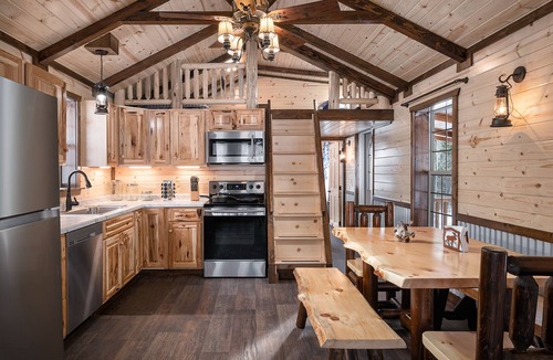 Big Timber Cabin | Creekside Cabin - Cute Log Cabin on Big Timber Creek in the Crazy Mountains!