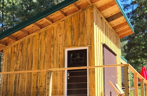 Rice Cabin | CreekSide Cabin - Secluded 1 bedroom Cabin built with Nature in mind