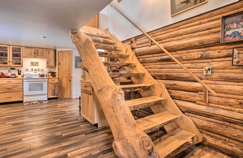 Clancy Cottage | Creekside Clancy Cabin in Helena Natl Forest!