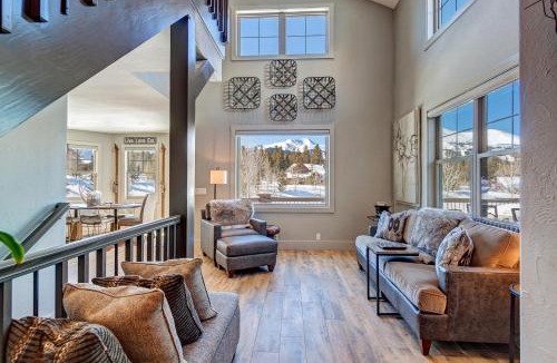 Vista Point House | Creekside Escape Home