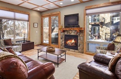 Red Lodge House | Creekside Luxury Home with hot tub just 3 blocks to downtown Red Lodge