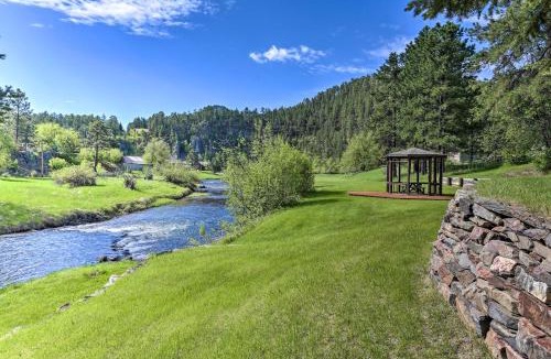 Rimrock House | Creekside Rapid City Cabin with Deck on 30 Acres!