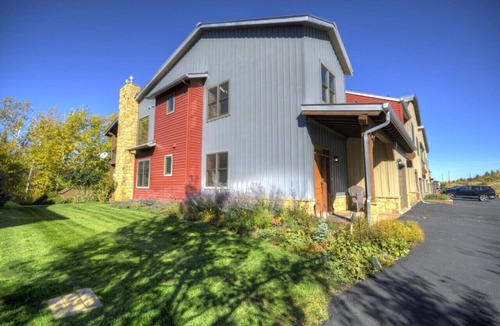 Red Lodge House | Creekside Serenity, Red Lodge MT