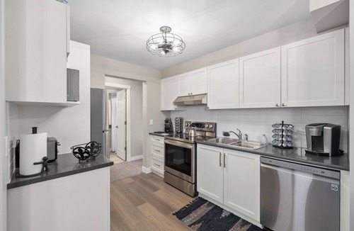 Aldergrove House | Creekside Trails - Your Luxury Retreat