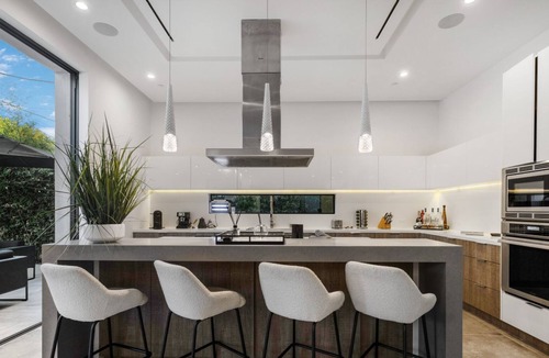 Melrose House | Crescent Modern - The Sophisticated "Solar House" of West Hollywood