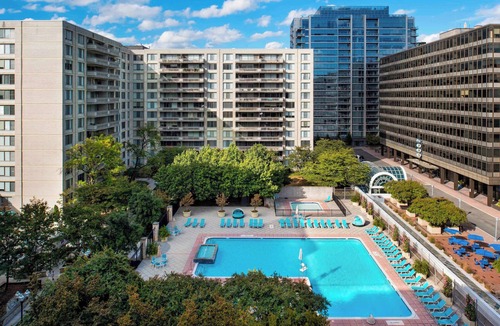 Crystal City Apartment | Crystal City Location | Minutes Metro