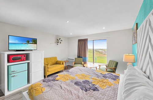 Crystal Beach Resort | Crystal Palace Resort - Family Suite King
