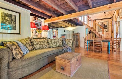 Cullowhee House | Cullowhee Getaway w/Fireplace on Private Meadow
