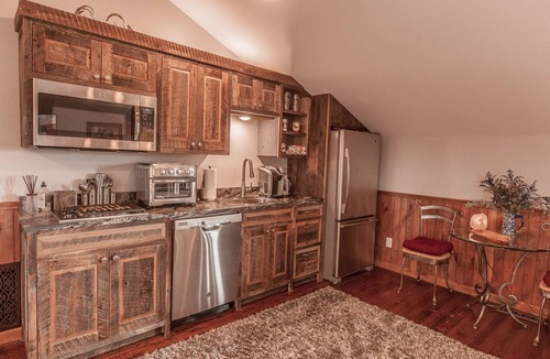 Livingston House | Cutbow Bend