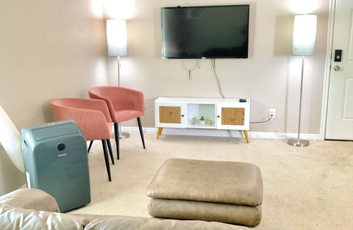 Rexburg Apartment | Cute 2 bedroom apt. Free WiFi/Parking in Rexburg