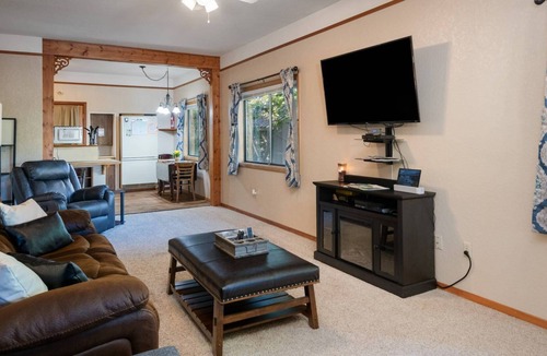 Franklin to the Fort House | Cute 2 bedroom house centrally located in Missoula, easy access to everything.