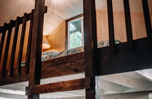 Gainesville House | Cute Ozark Mountain cabin in the woods: a quiet escape or adventurous exploring