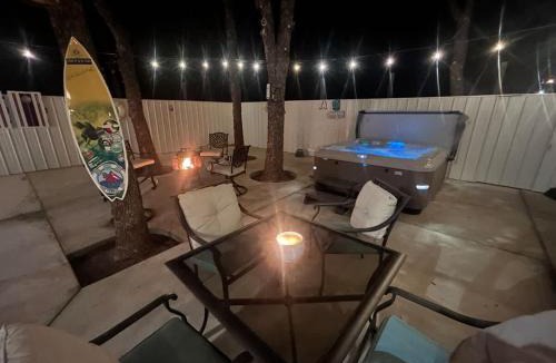 Medicine Park House | CZ Romantic Medicine Park Coastal Escape w HotTub