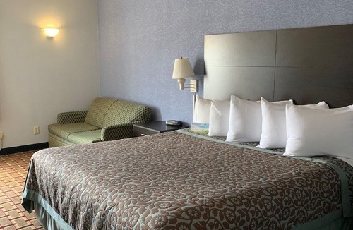 Glen Allen Hotel | Days Inn by Wyndham Glen Allen/Richmond North