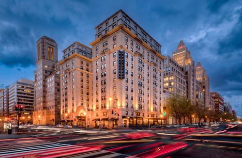 Downtown Washington D.C. Hotel | DC Accessible King – ADA Tub & Luxe Stay