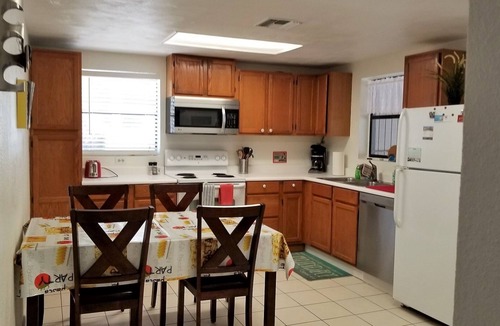 New Smyrna Beach House | <:>< DEALS NEW SMYRNA BEACH 1 MIN. WALK TO OCEAN &FLAGLER -RESTS, SHOPS