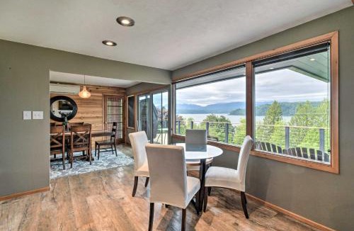 Union House | Deck and Sweeping Views Family Union Home